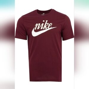 Nike Sportswear T-Shirt – Maroon (Large)